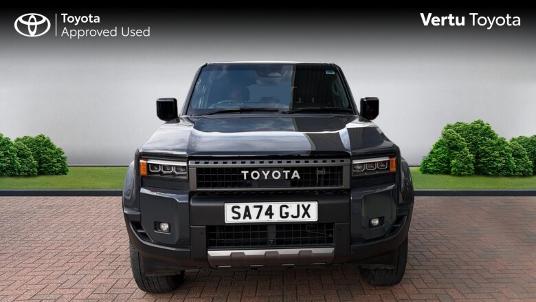 Toyota Land Cruiser 2.8 D-4D 204 Invincible 5dr Auto [7 Seat] Diesel Station Wagon